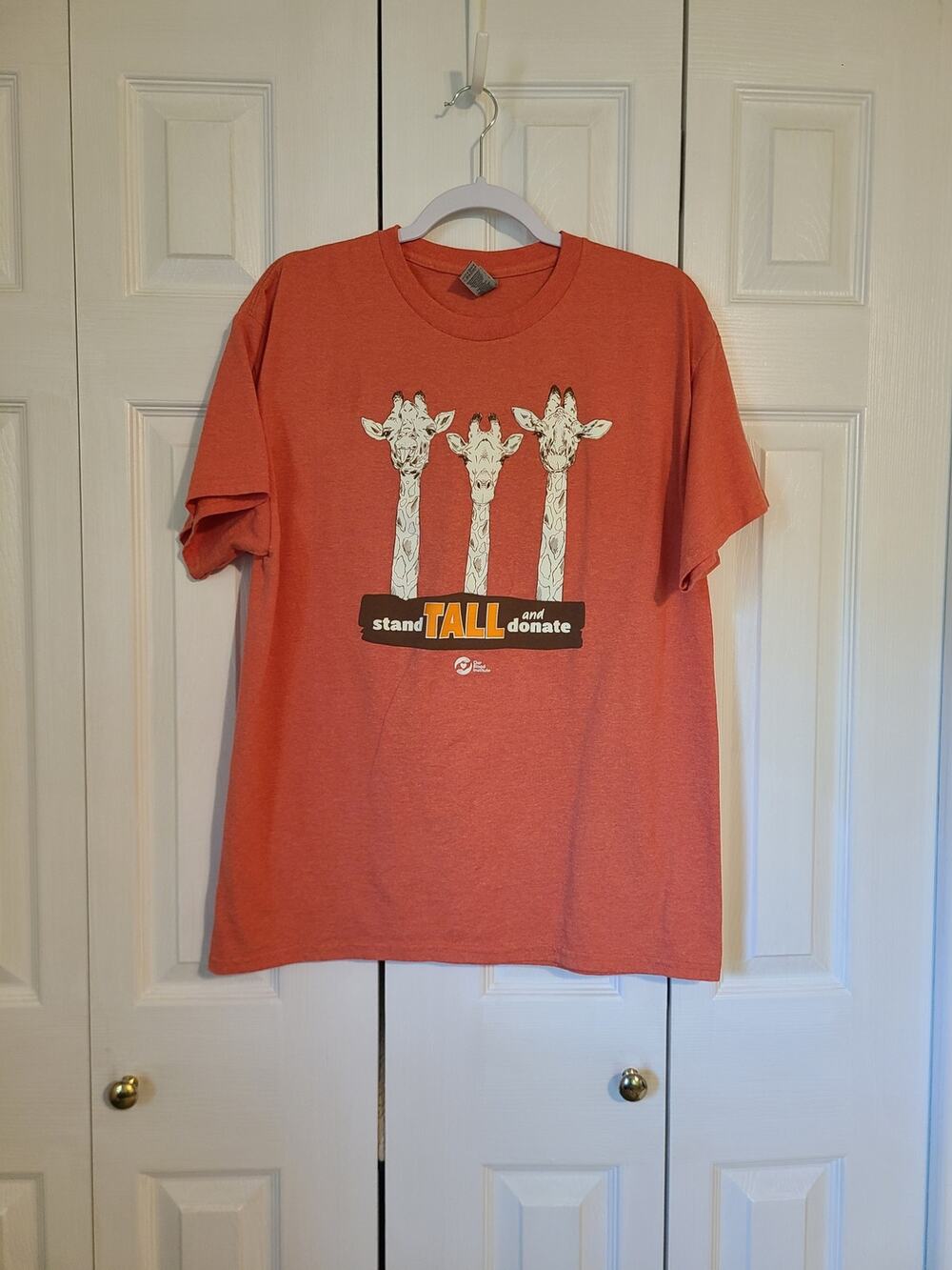 Gildan large unisex orange tee